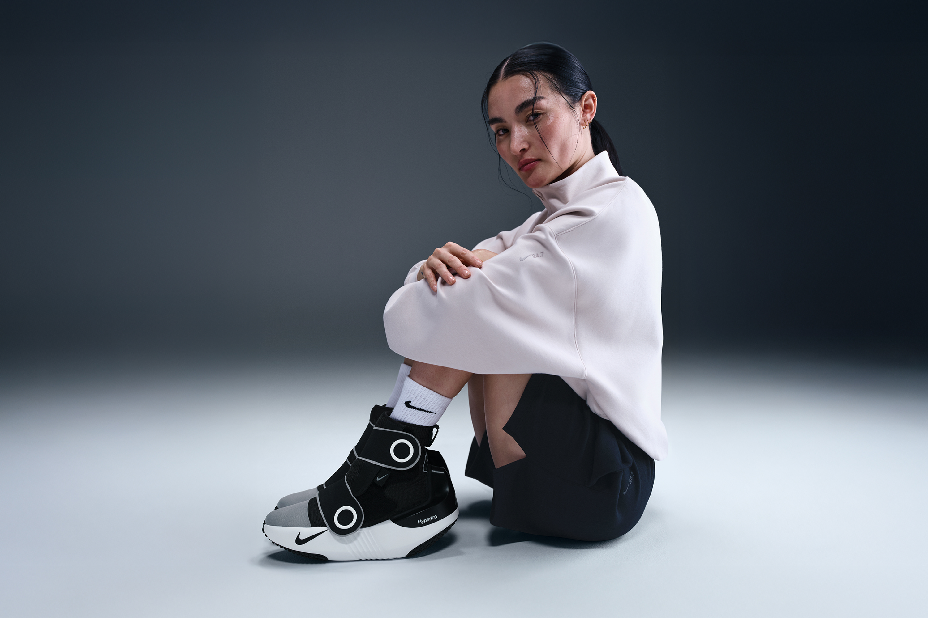 Nike × Hyperice 0